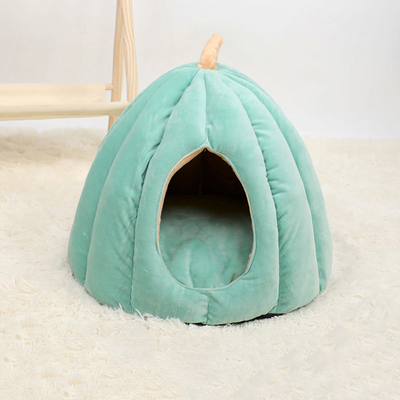 Enclosed Winter Pet Bed – Warm Cozy Nest for Cats & Dogs