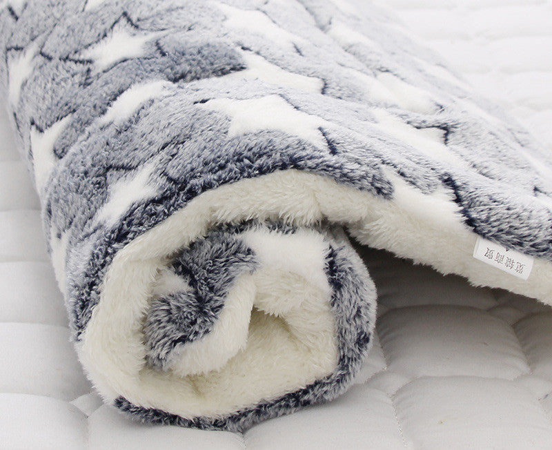 Padded Warm Pet Mat – Soft Winter Dog Sleeping Cushion