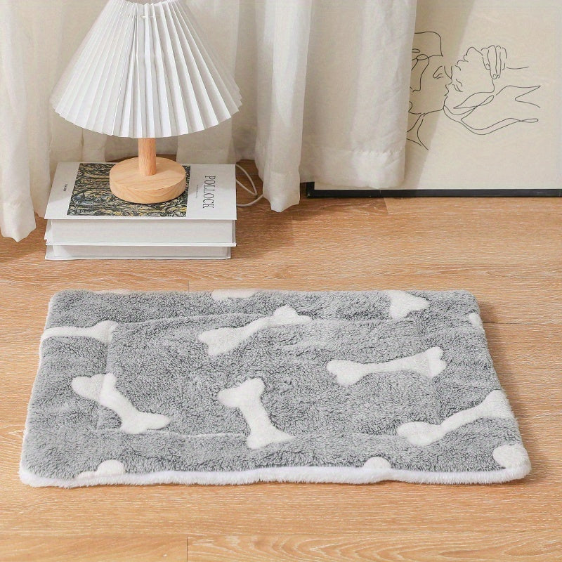 Self-Warming Pet Bed Mat – Reversible Fleece Crate Pad