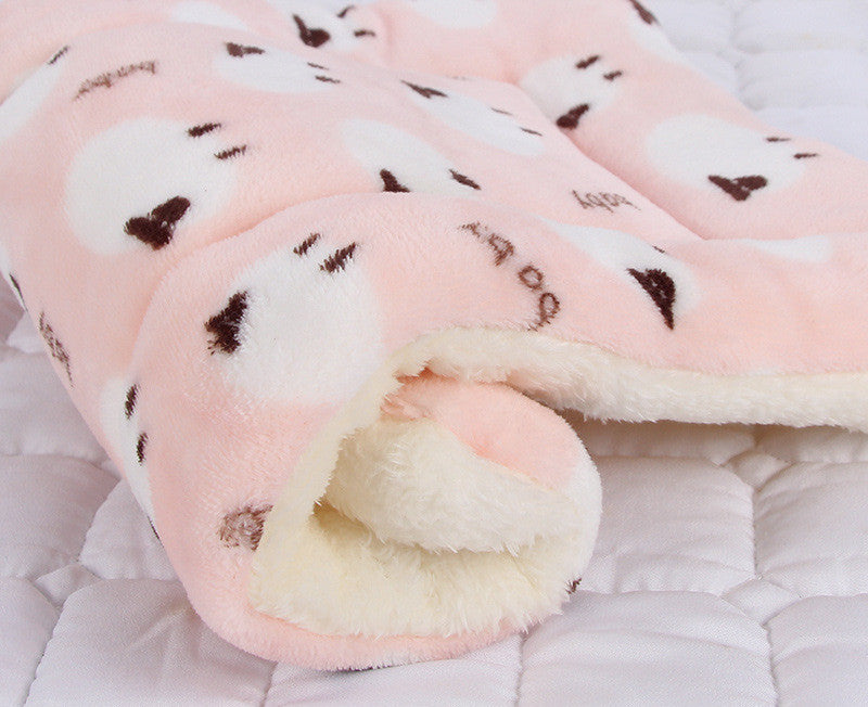Padded Warm Pet Mat – Soft Winter Dog Sleeping Cushion
