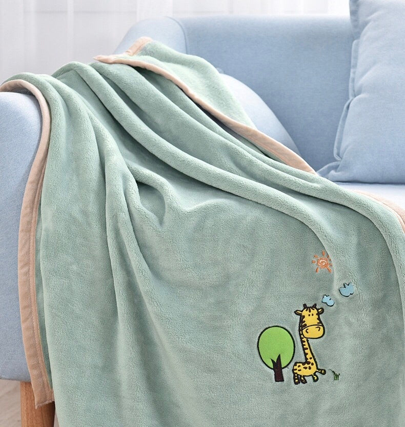 Warm Flannel Pet Blanket – Thick Winter Sleeping Quilt