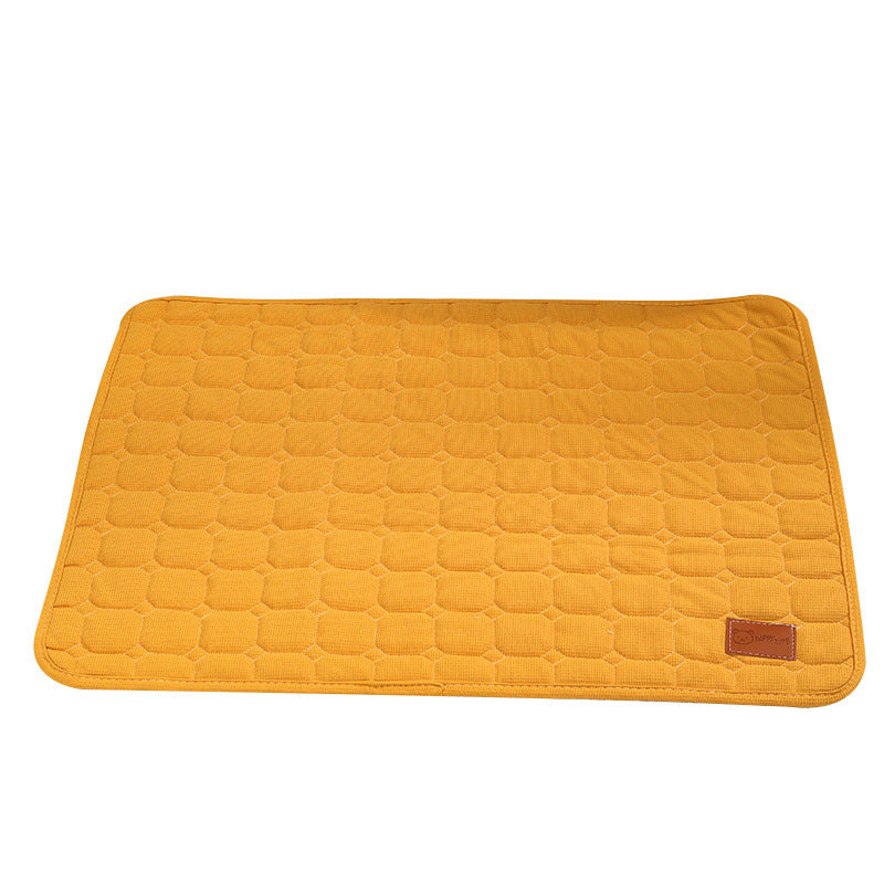 Thick Winter Pet Mat – Warm & Cozy for Cats & Dogs
