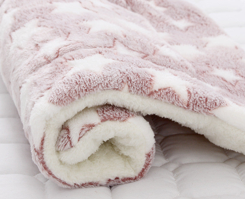 Padded Warm Pet Mat – Soft Winter Dog Sleeping Cushion