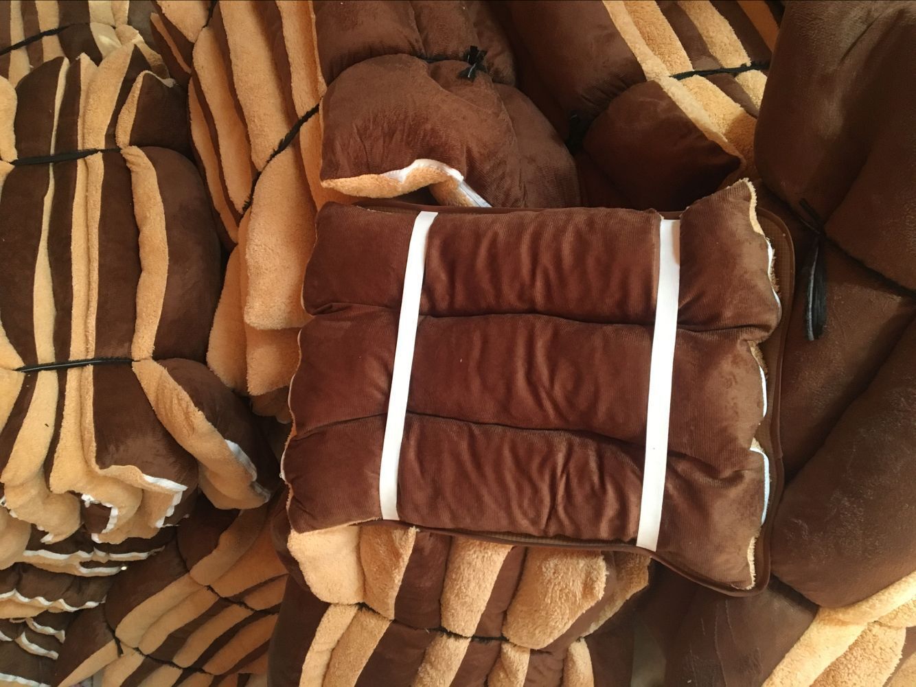 Lamb Wool Pet Pad – Soft Warm Dog & Cat Sleeping Mat