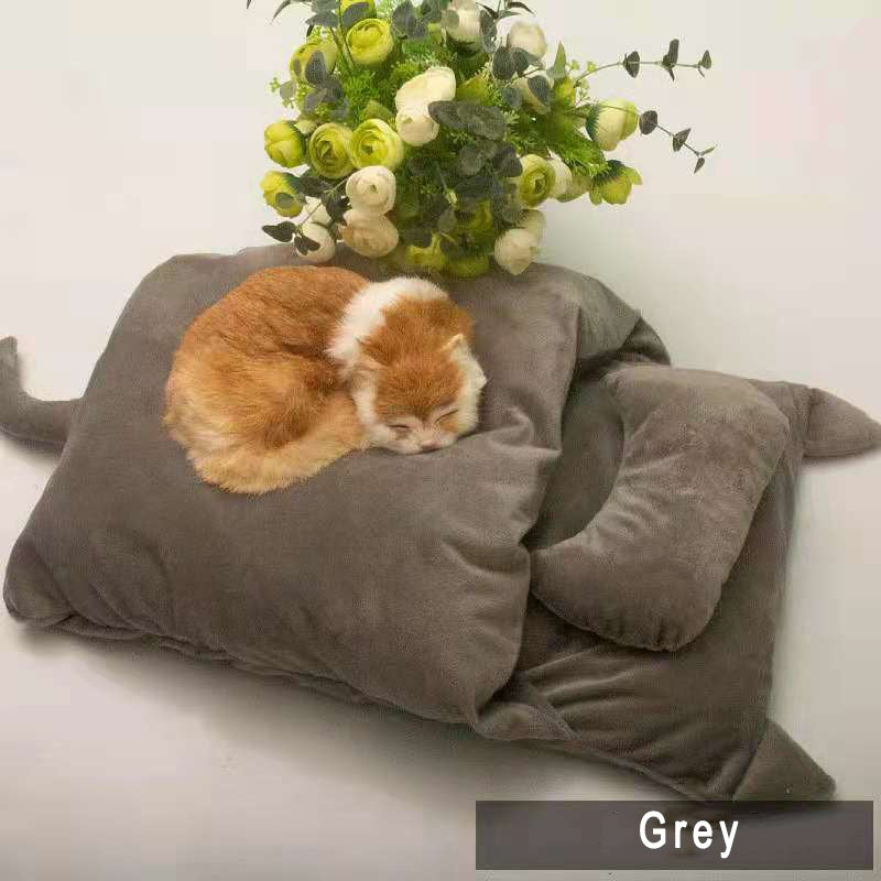 Winter Warm Cat Sleeping Bag – Japanese Style Cozy Pet Nest