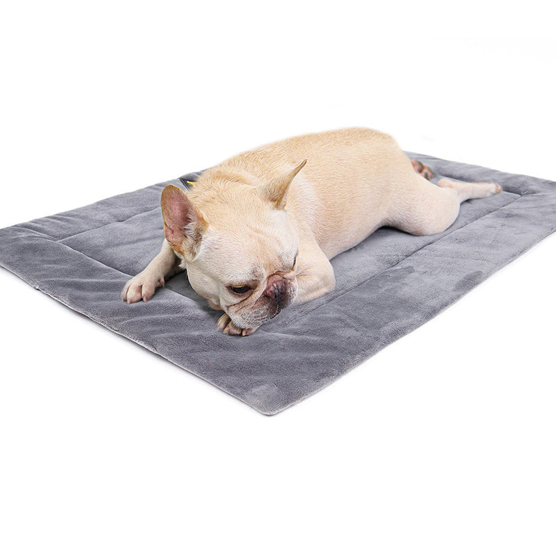 Self-Heating Pet Sleeping Pad – Heat Insulated Soft Fleece Bed