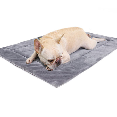 Self-Heating Pet Sleeping Pad – Heat Insulated Soft Fleece Bed