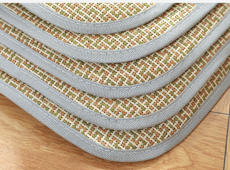 Non-Slip Pet Sleeping Mat – Washable Dog Bed Pad for Cats & Puppies