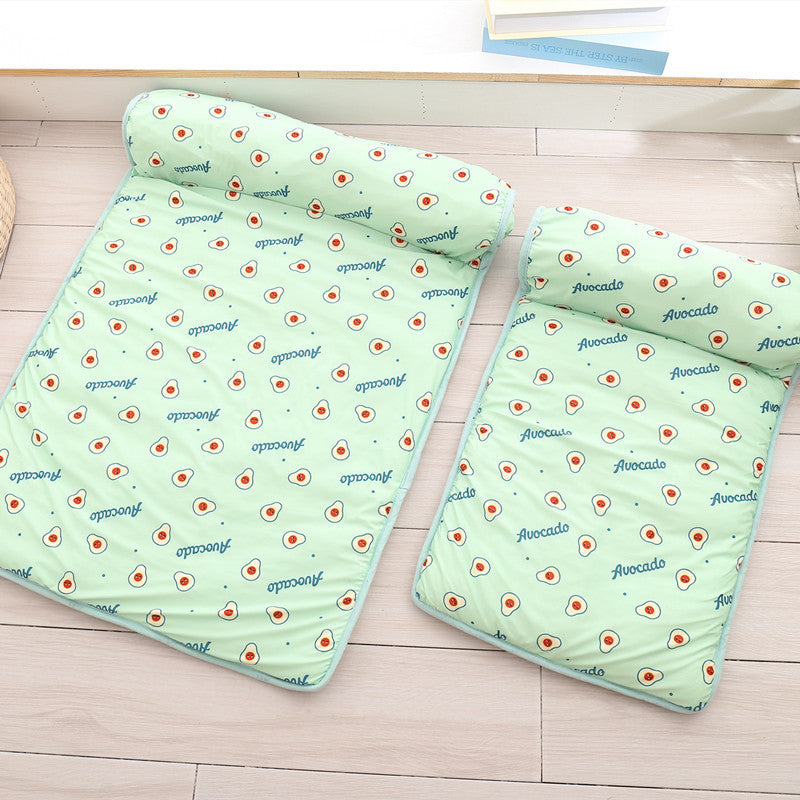 Portable Dog Cooling Mat – Breathable Ice Silk Summer Bed for Pets
